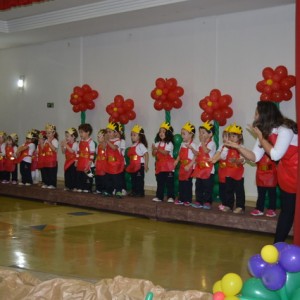 HOMENAGEM DA EDUCAÇÃO INFANTIL ÀS MÃES