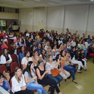 HOMENAGEM DA EDUCAÇÃO INFANTIL ÀS MÃES