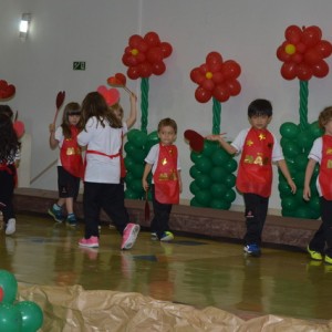 HOMENAGEM DA EDUCAÇÃO INFANTIL ÀS MÃES