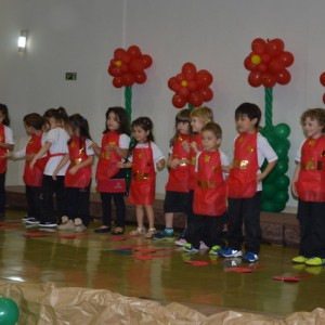 HOMENAGEM DA EDUCAÇÃO INFANTIL ÀS MÃES