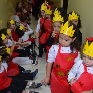 HOMENAGEM DA EDUCAÇÃO INFANTIL ÀS MÃES