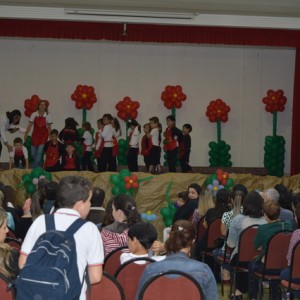 HOMENAGEM DA EDUCAÇÃO INFANTIL ÀS MÃES