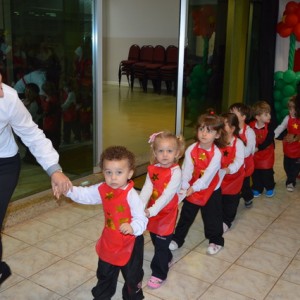 HOMENAGEM DA EDUCAÇÃO INFANTIL ÀS MÃES