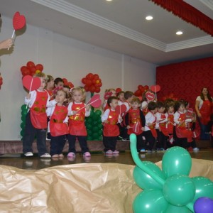 HOMENAGEM DA EDUCAÇÃO INFANTIL ÀS MÃES