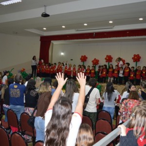 HOMENAGEM DA EDUCAÇÃO INFANTIL ÀS MÃES