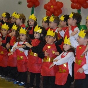 HOMENAGEM DA EDUCAÇÃO INFANTIL ÀS MÃES