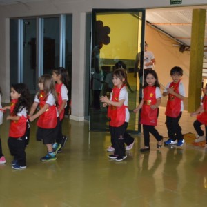 HOMENAGEM DA EDUCAÇÃO INFANTIL ÀS MÃES