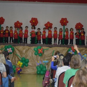 HOMENAGEM DA EDUCAÇÃO INFANTIL ÀS MÃES