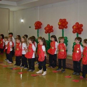 HOMENAGEM DA EDUCAÇÃO INFANTIL ÀS MÃES