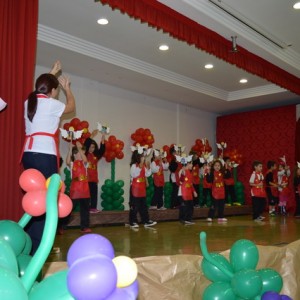 HOMENAGEM DA EDUCAÇÃO INFANTIL ÀS MÃES