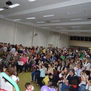 HOMENAGEM DA EDUCAÇÃO INFANTIL ÀS MÃES