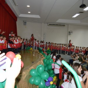 HOMENAGEM DA EDUCAÇÃO INFANTIL ÀS MÃES