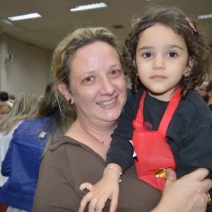 HOMENAGEM DA EDUCAÇÃO INFANTIL ÀS MÃES